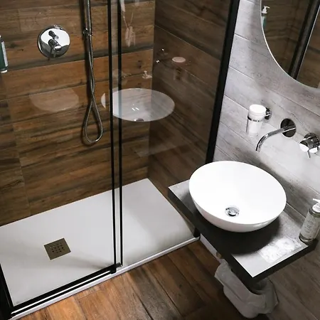 Vienna Hotel 3*